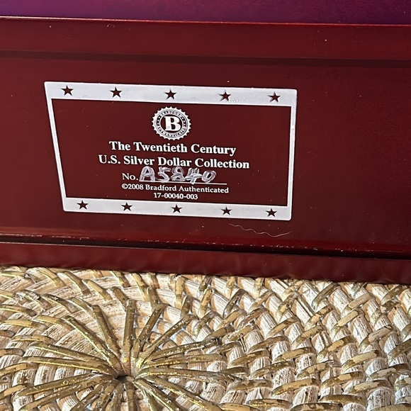 Bradford 2008 Twentieth Century US Silver Dollar Collection Wood Storage Box - Picture 8 of 8